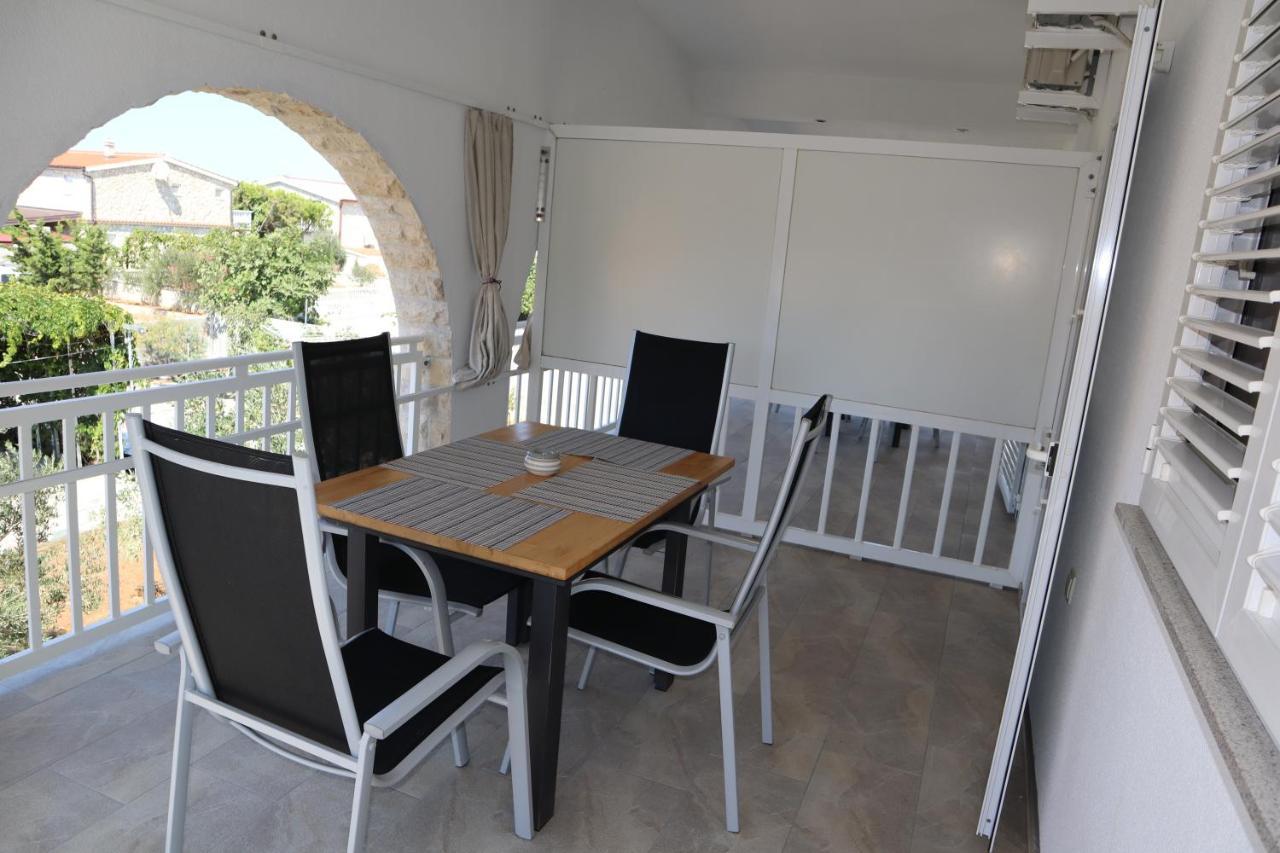 Apartmani Sanja Вир Екстериор снимка