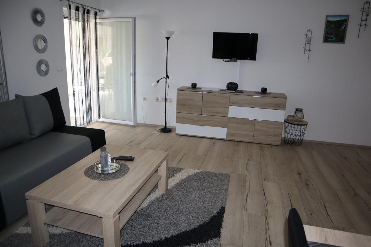 Apartmani Sanja Вир Екстериор снимка