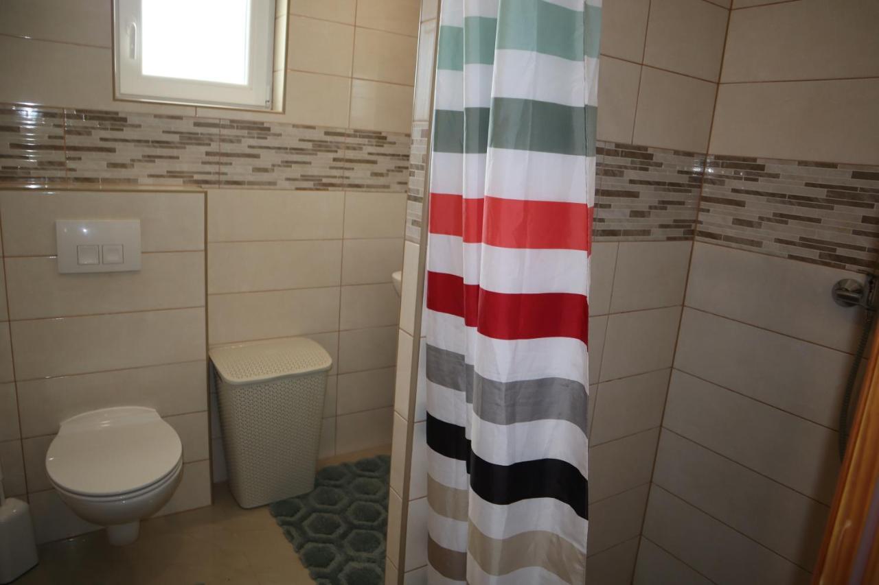 Apartmani Sanja Вир Екстериор снимка