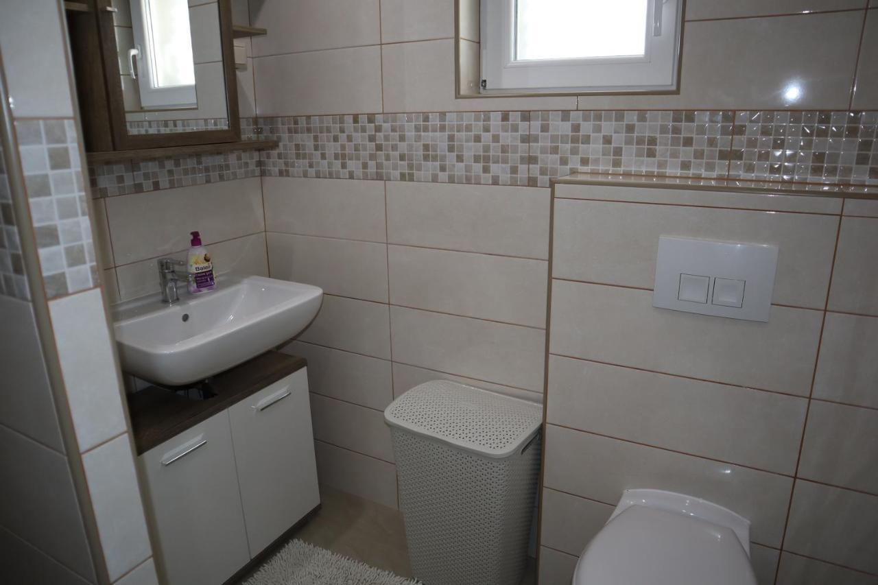 Apartmani Sanja Вир Екстериор снимка